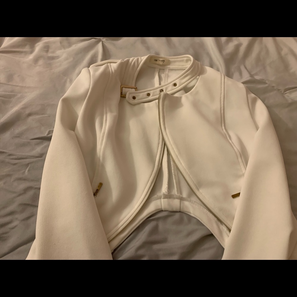 Too small - Picture 5 of 6